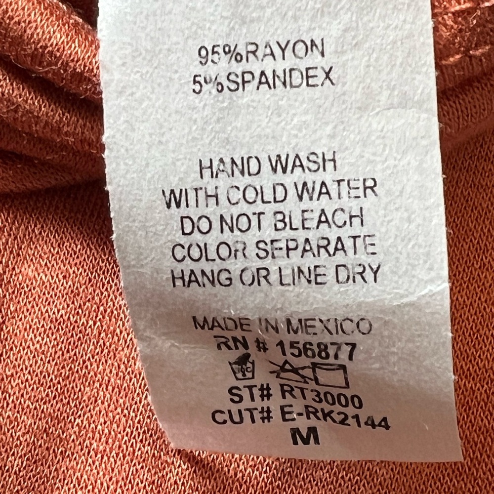 AMAZON Long Sleeve Auburn Top- Size M - Picture 3 of 3